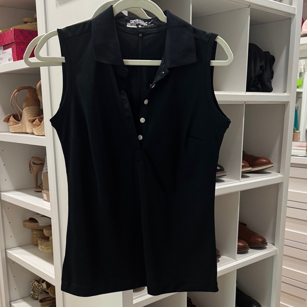 Nike Black Sleeveless golf Blouse